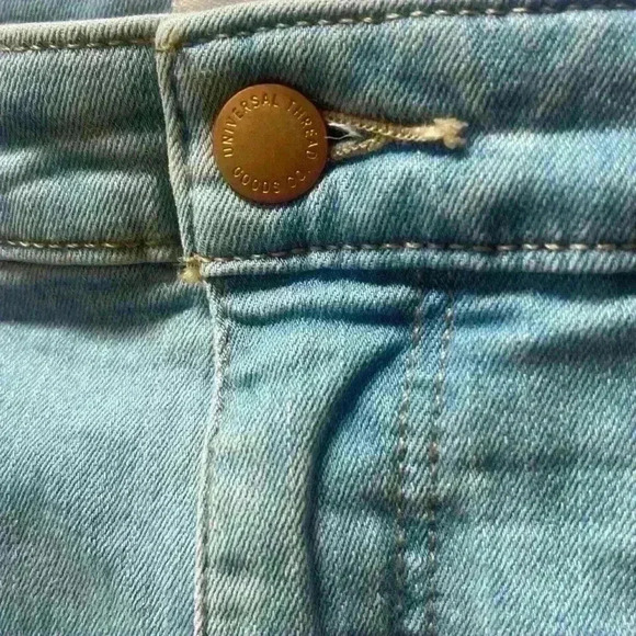 Universal Thread Women’s High Rise Skinny Light Wash 12/31 R - Picture 6 of 7